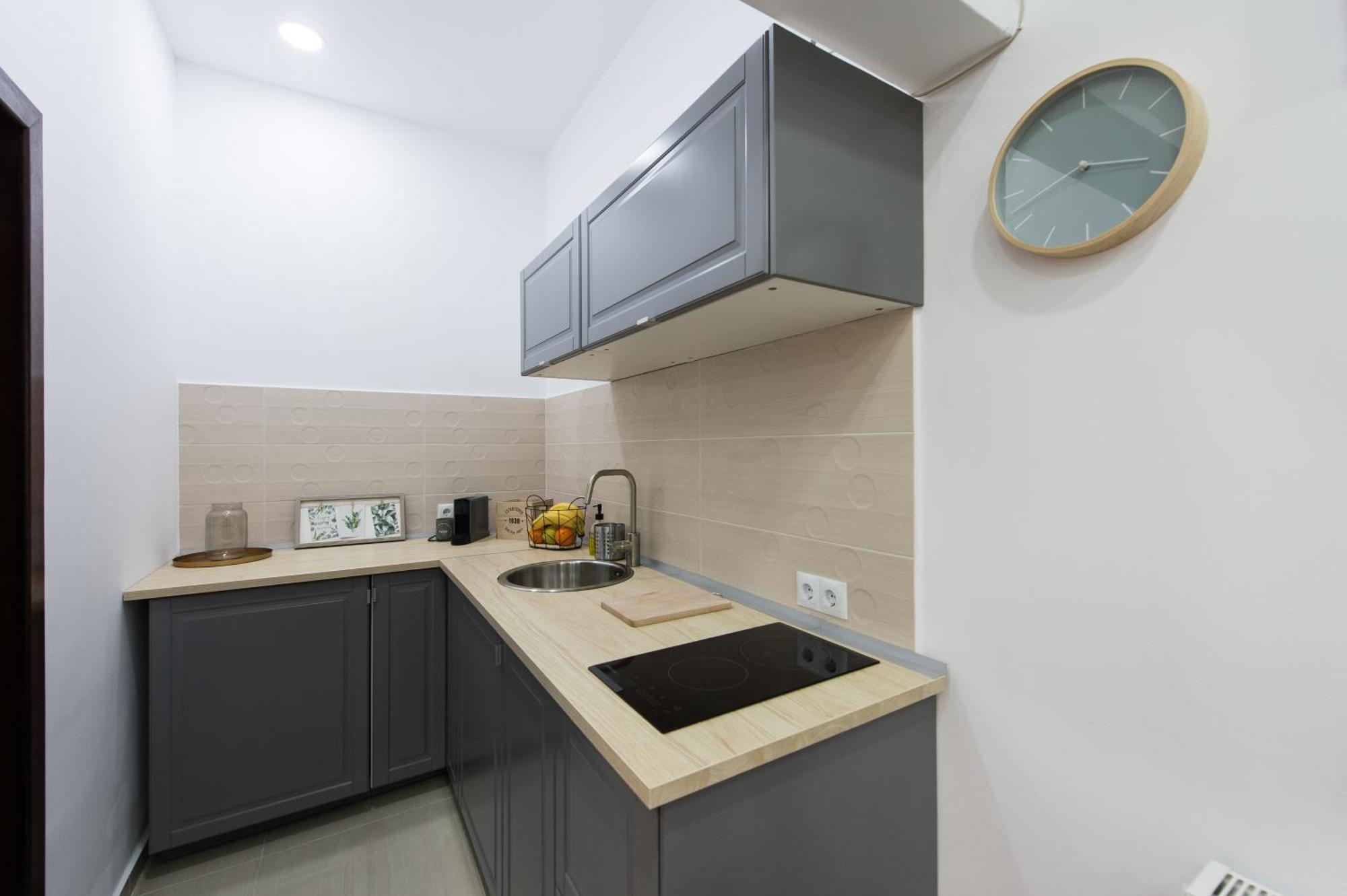 Appartement Gorgeous Brasov Flat With Patio And Mountain Views Extérieur photo