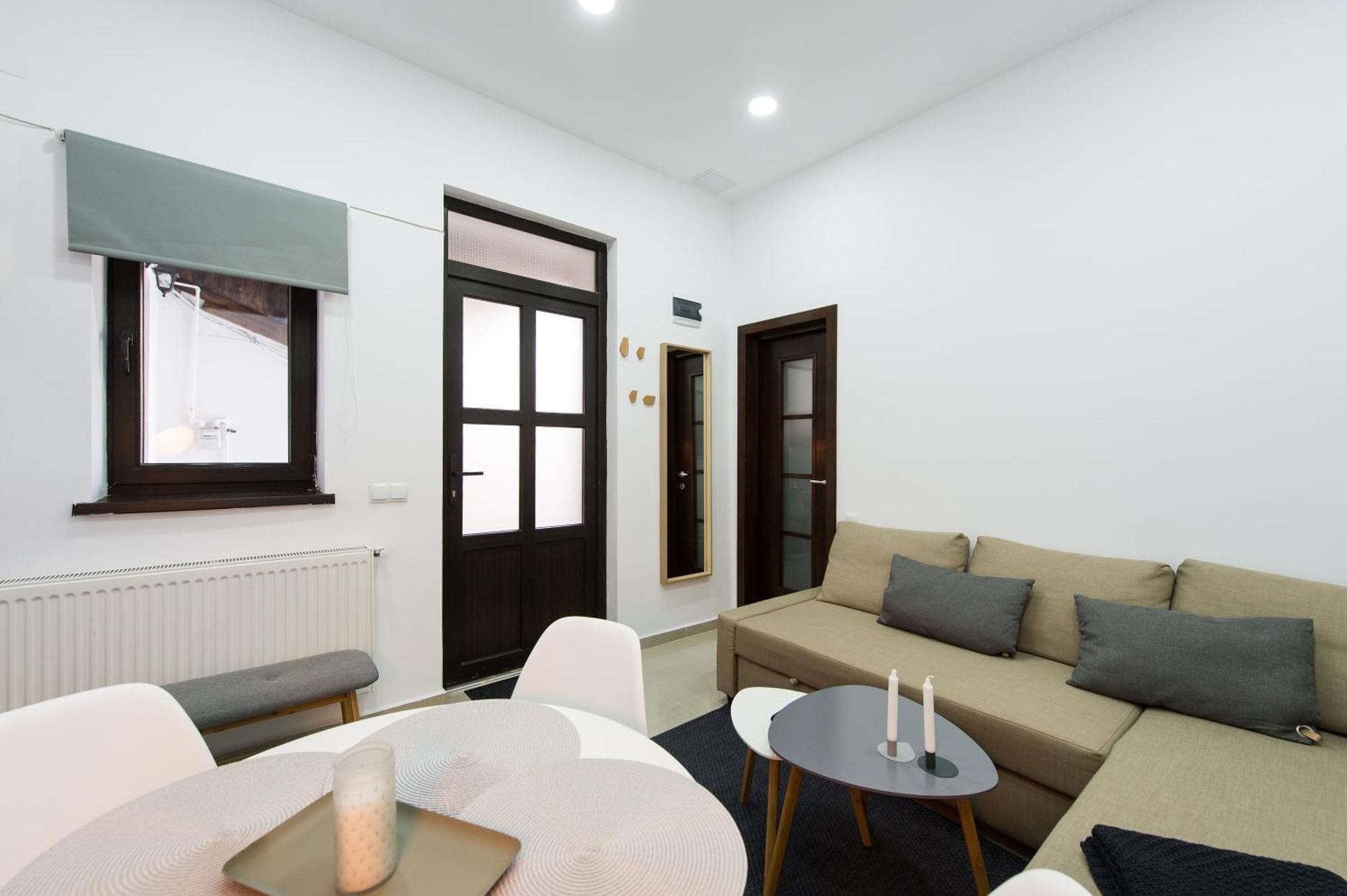 Appartement Gorgeous Brasov Flat With Patio And Mountain Views Extérieur photo