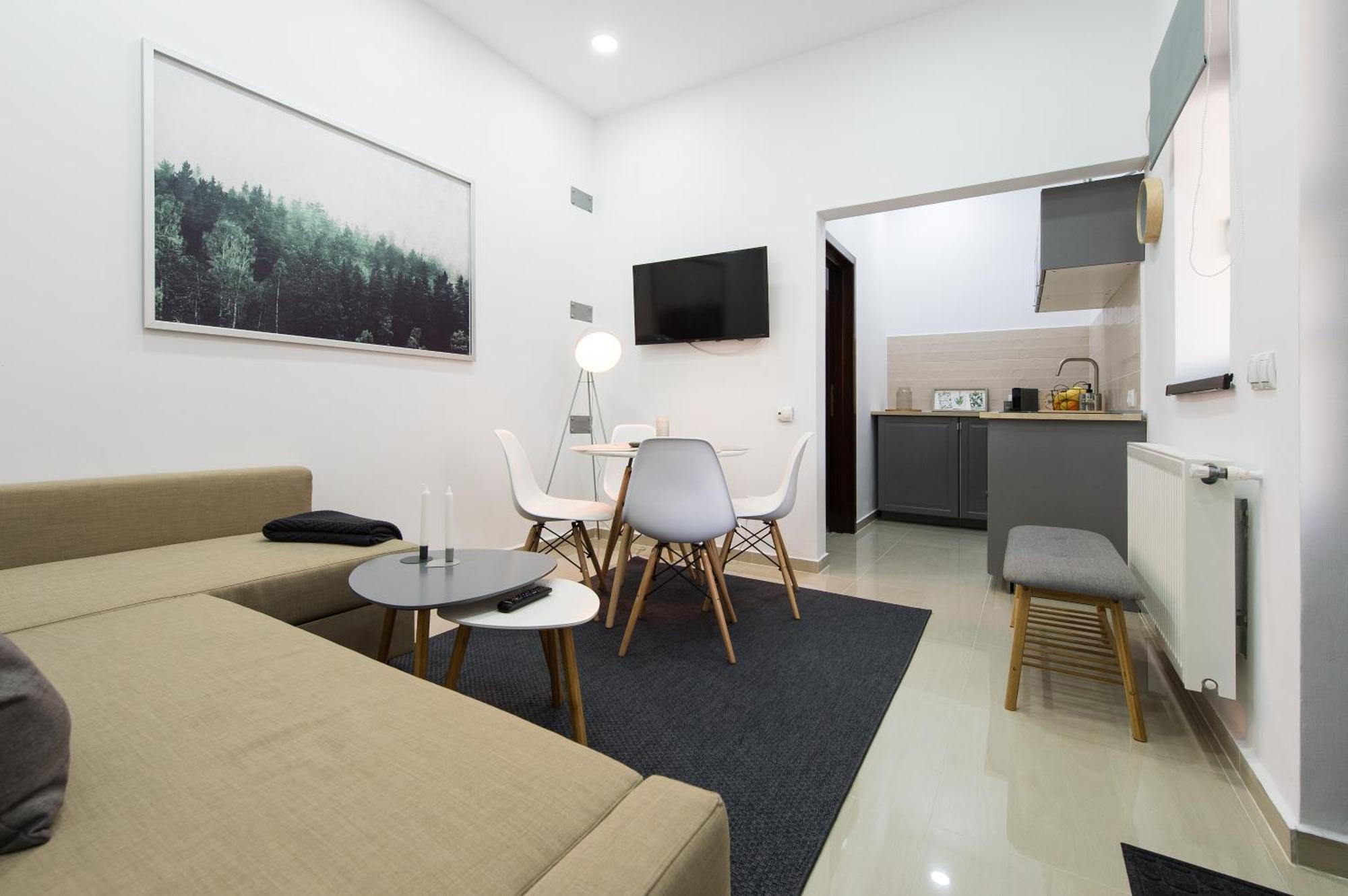 Appartement Gorgeous Brasov Flat With Patio And Mountain Views Extérieur photo